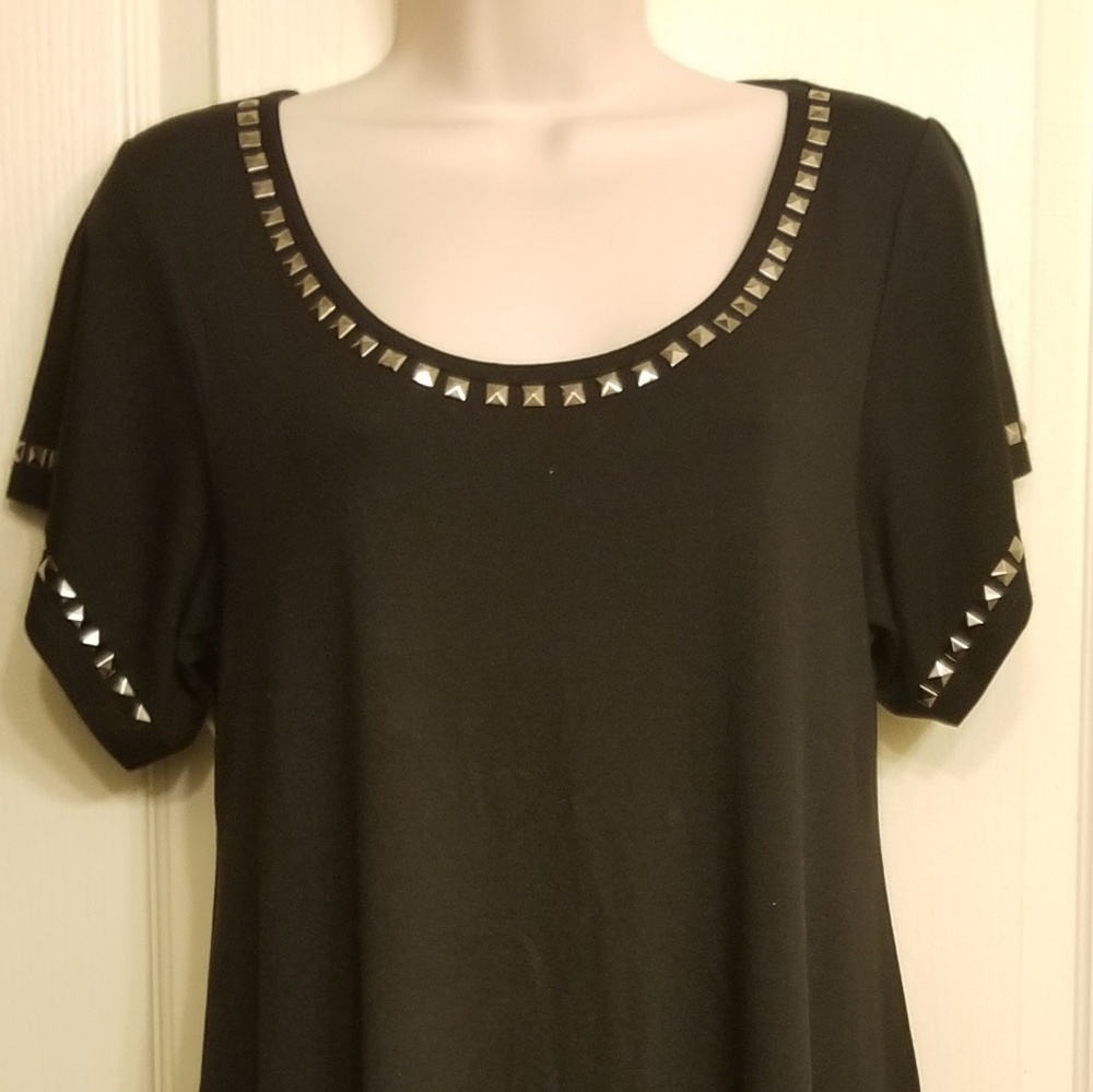 SOLD!! INC Black Top